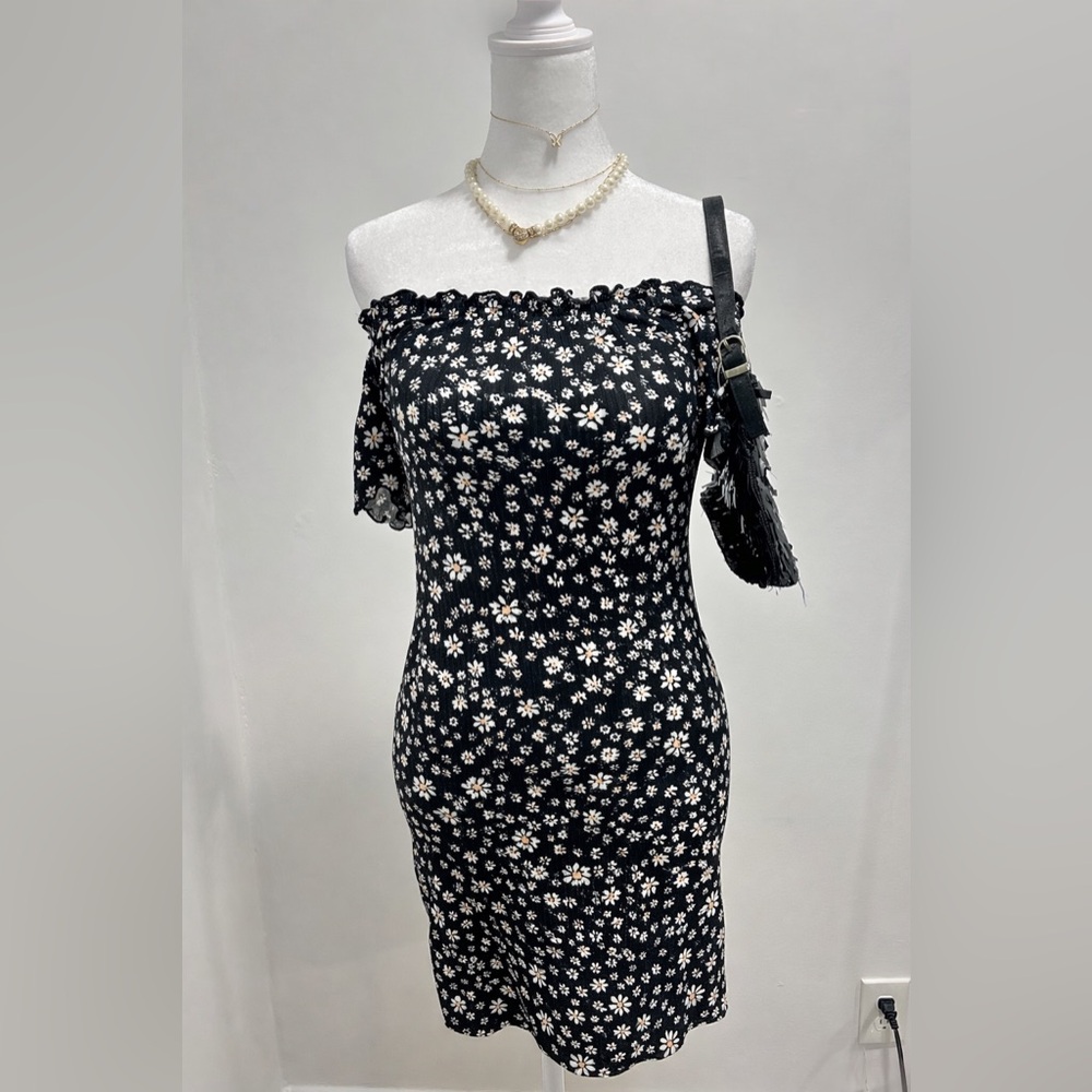 Nordstrom Black and White Floral One Shoulder medium Dress NWT